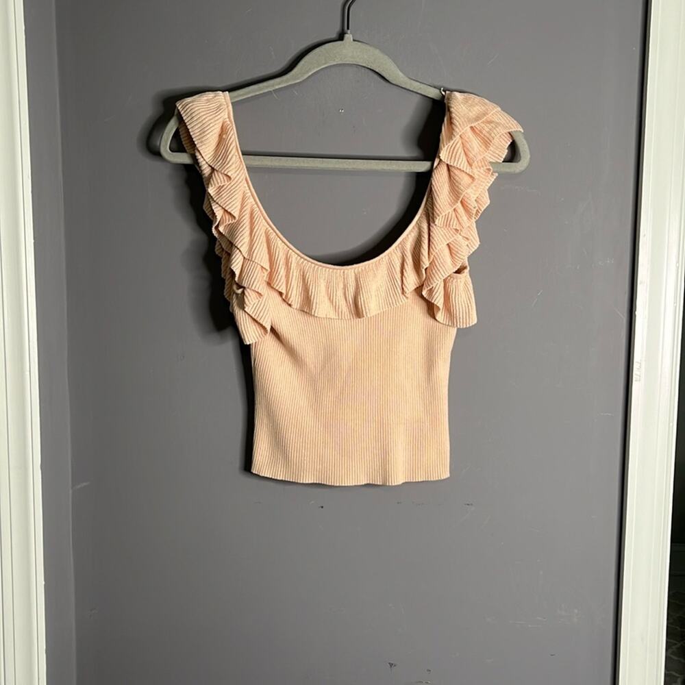 Lulu’s Pale Pink Ribbed Ruffled Cropped Top Size Medium - Picture 8 of 8